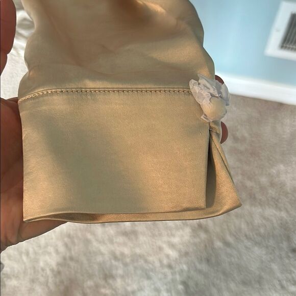 Fierce by Mally Alexis Ruffle Off Shoulder Blouse Champagne Small - Picture 4 of 7